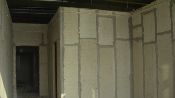 武展商務酒店內部輕質墻板改造現場二