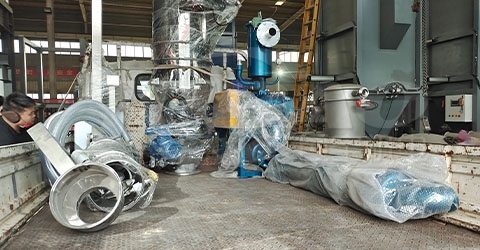 湖北荆门王先生订购输送化工物料真空上料机发货