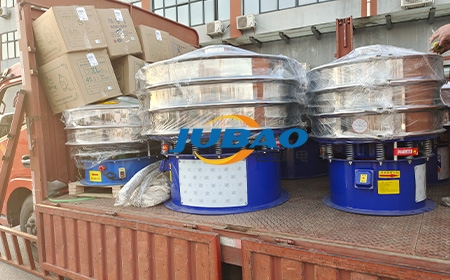 今日发货产品--600mm三次元旋振筛发货中