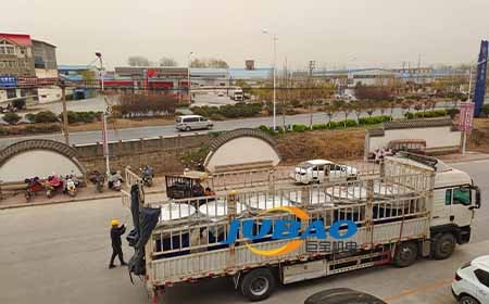 5台1200mm三次元旋振筛发往山东青岛